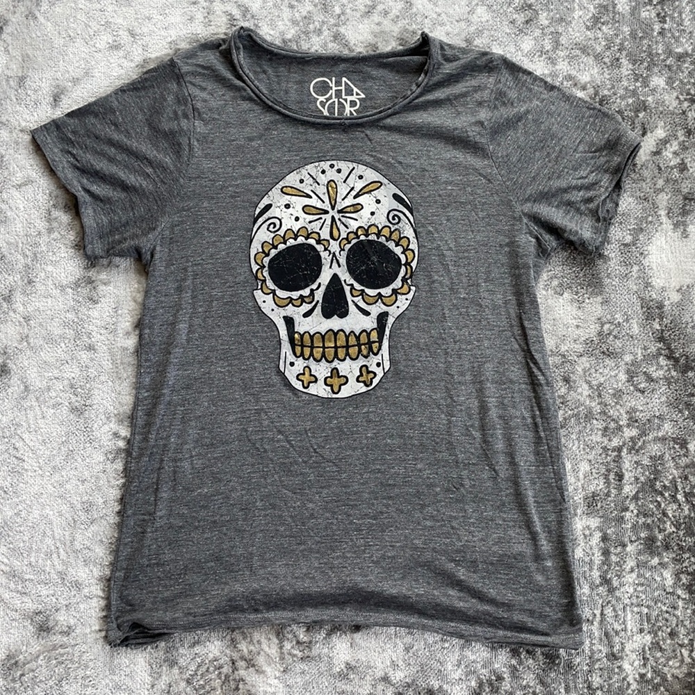 Women’s Chaser Graphic Tee with Skull